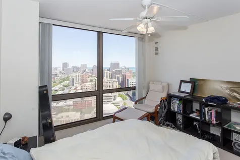 2650 North Lakeview Avenue Chicago IL 60614