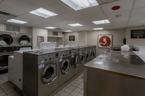 2650 North Lakeview Avenue Chicago IL 60614