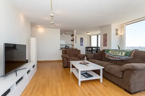 2650 North Lakeview Avenue Chicago IL 60614