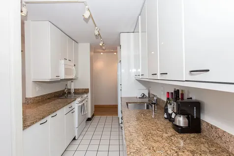 2650 North Lakeview Avenue Chicago IL 60614