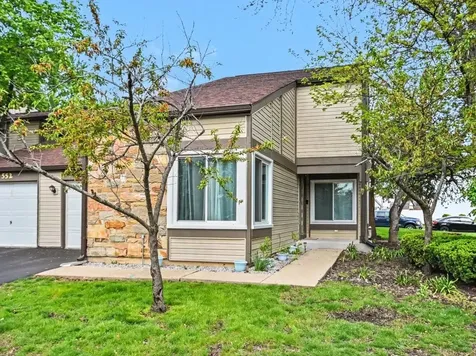 554 Alton Court Carol Stream IL 60188