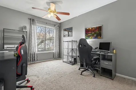 554 Alton Court Carol Stream IL 60188