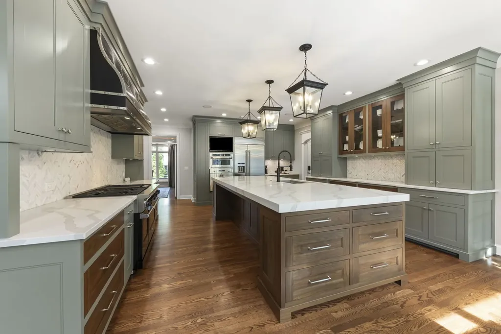 1046 Sylvan Circle Naperville IL 60540