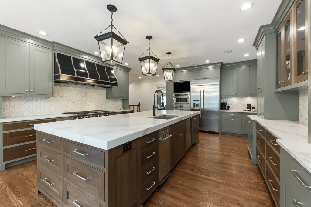 1046 Sylvan Circle Naperville IL 60540