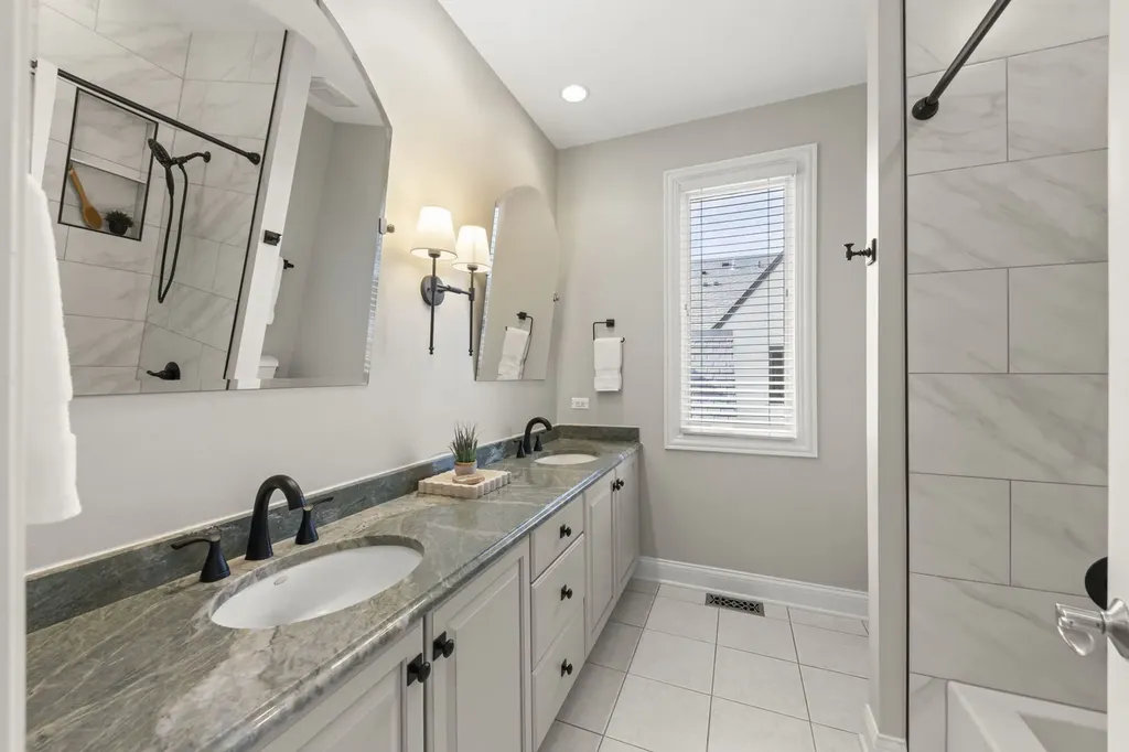 1046 Sylvan Circle Naperville IL 60540