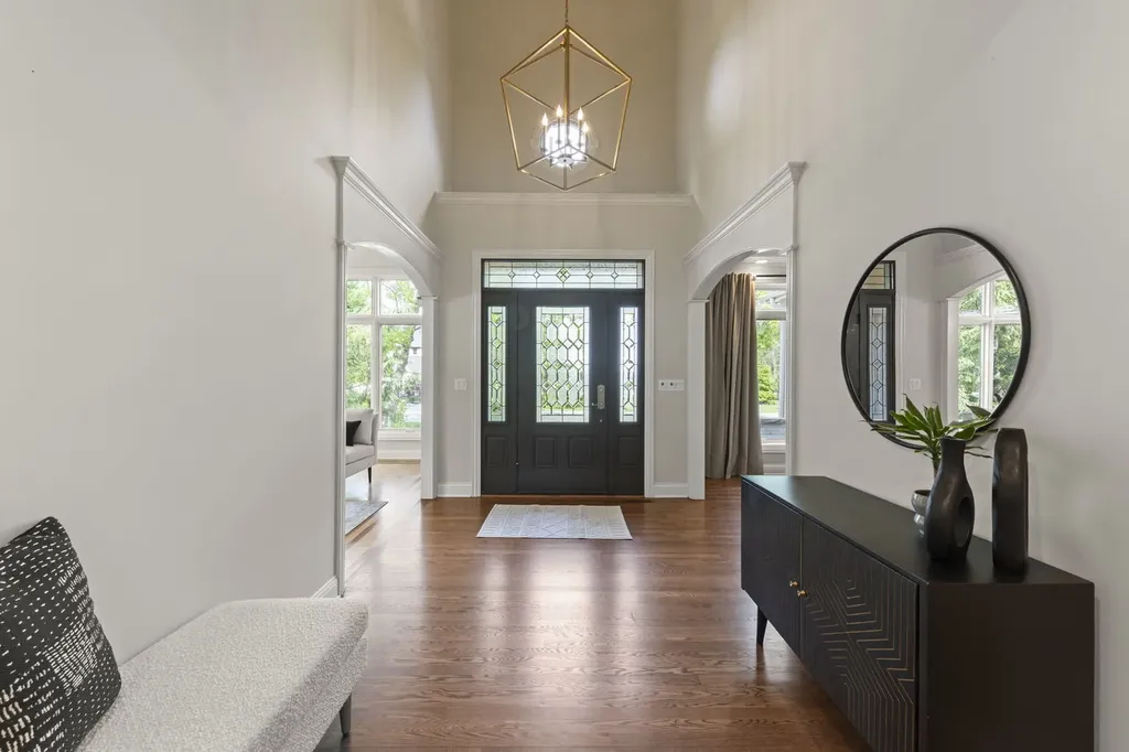 1046 Sylvan Circle Naperville IL 60540