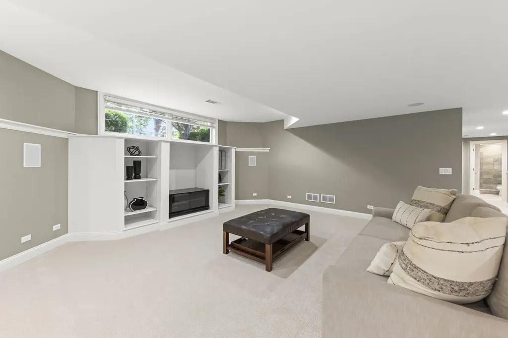 1046 Sylvan Circle Naperville IL 60540