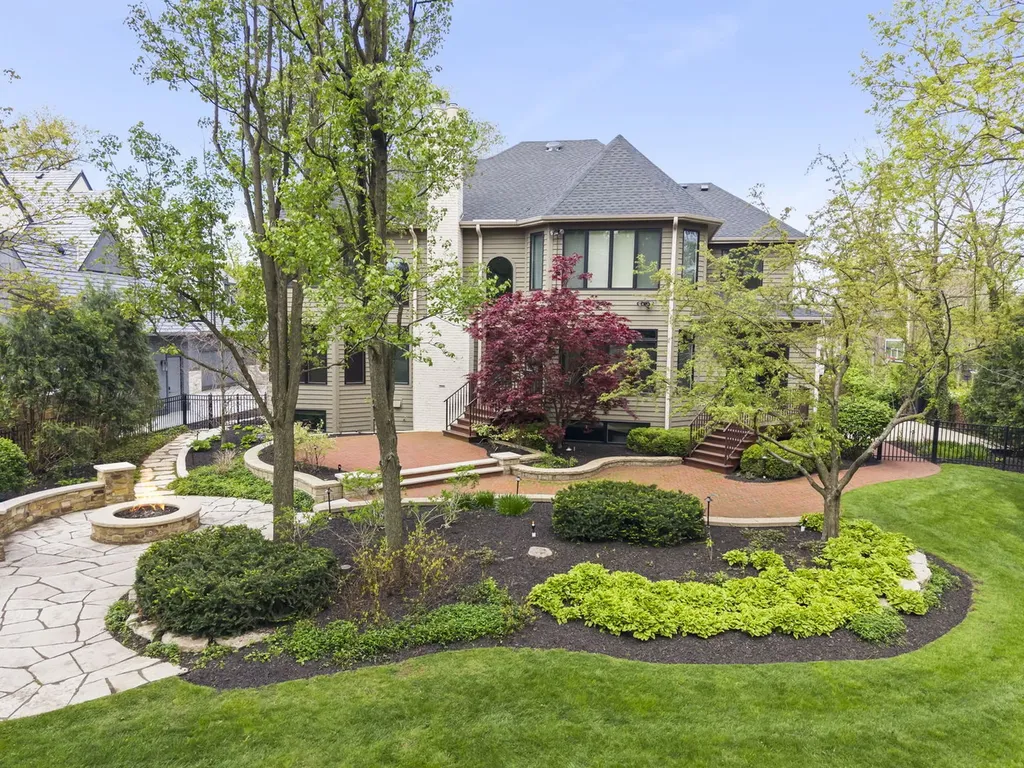1046 Sylvan Circle Naperville IL 60540