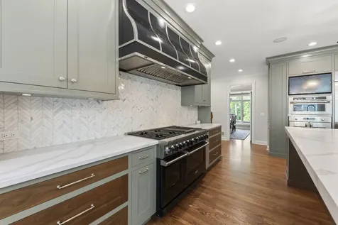 1046 Sylvan Circle Naperville IL 60540