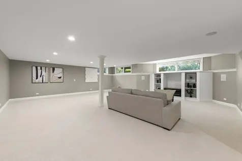 1046 Sylvan Circle Naperville IL 60540