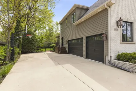 1046 Sylvan Circle Naperville IL 60540