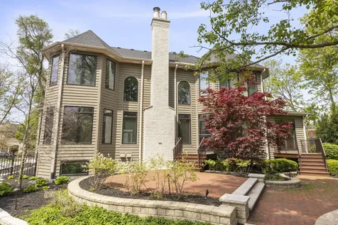 1046 Sylvan Circle Naperville IL 60540