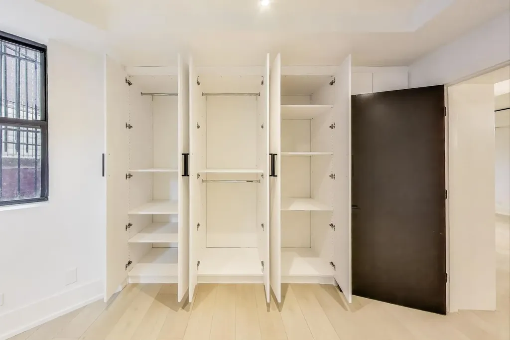 3735 South Lake Park Avenue Chicago IL 60653