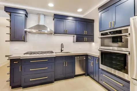 3735 South Lake Park Avenue Chicago IL 60653
