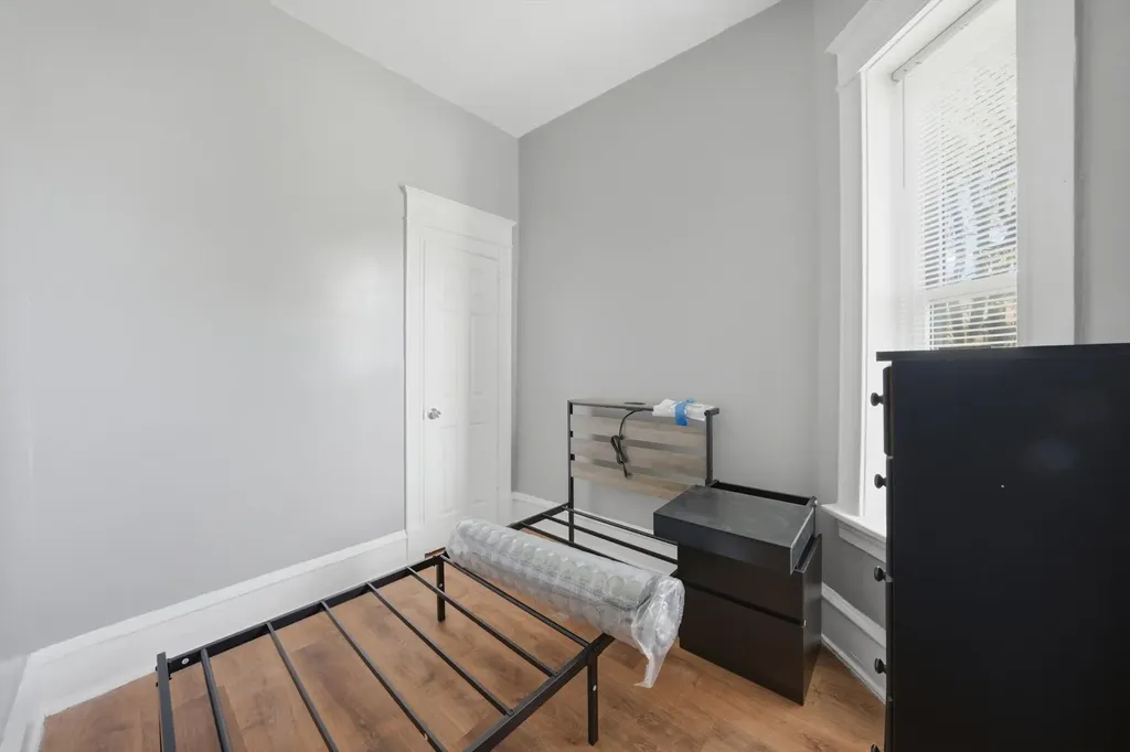 7056 South Parnell Avenue Chicago IL 60621