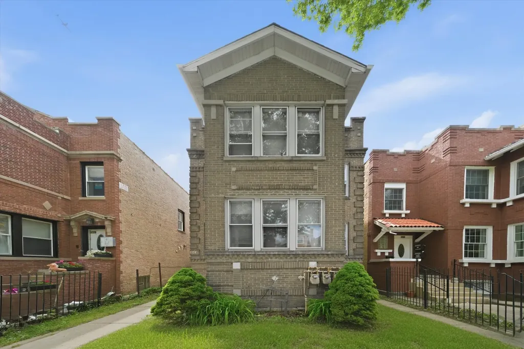 4918 North Monticello Avenue Chicago IL 60625