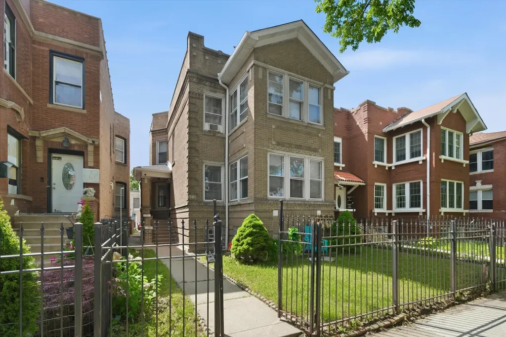4918 North Monticello Avenue Chicago IL 60625