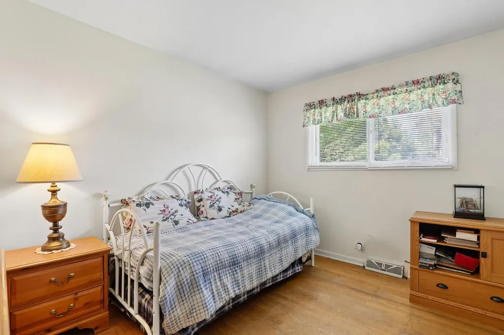 2N160 Fairfield Avenue Lombard IL 60148