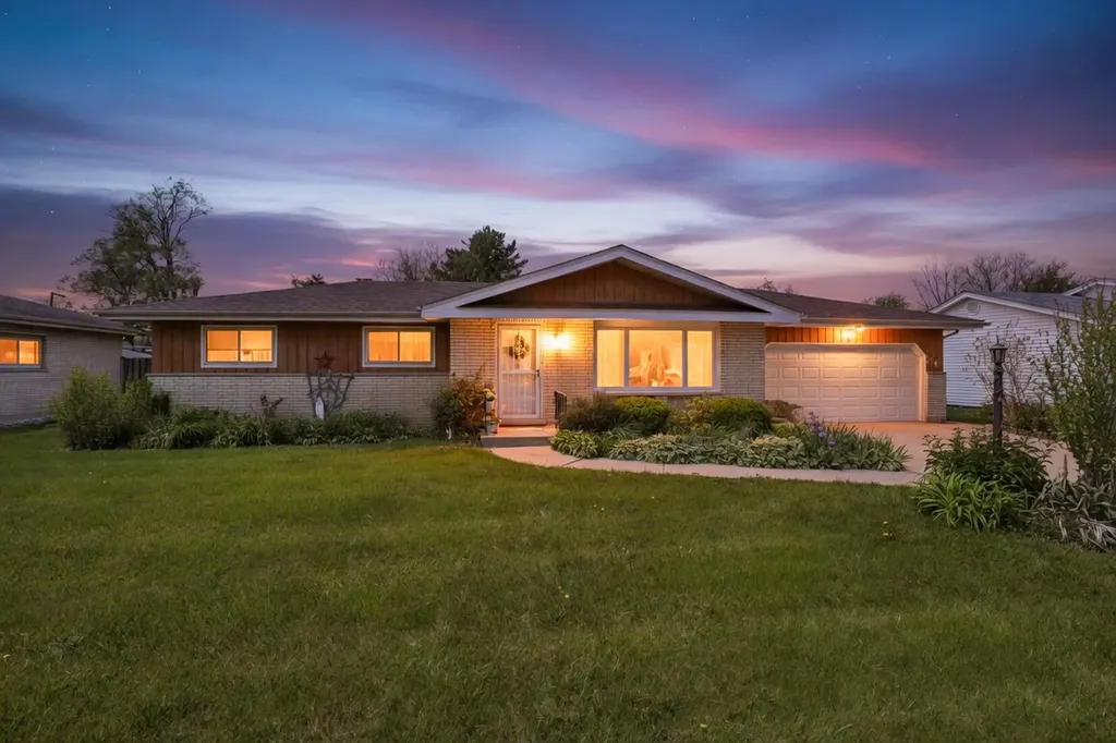 2N160 Fairfield Avenue Lombard IL 60148