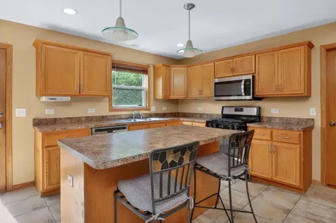713 Clifford Drive Minooka IL 60447