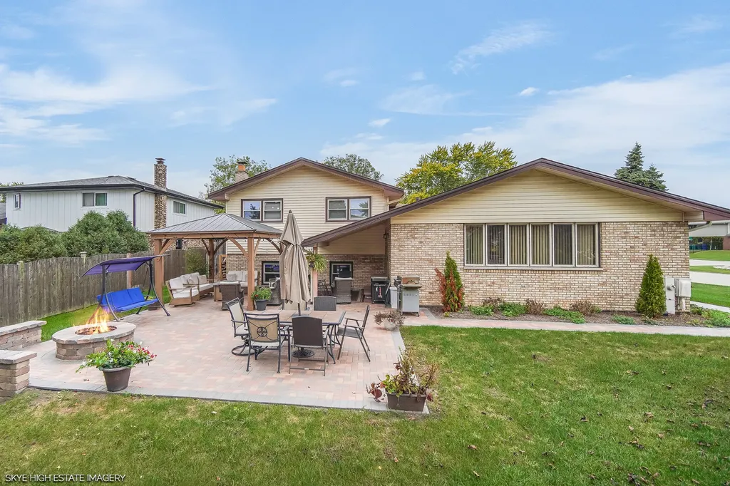 12152 Forestview Drive Orland Park IL 60467