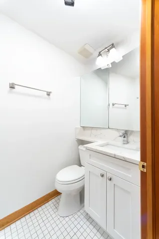 5610 North Kenmore Avenue Chicago IL 60660
