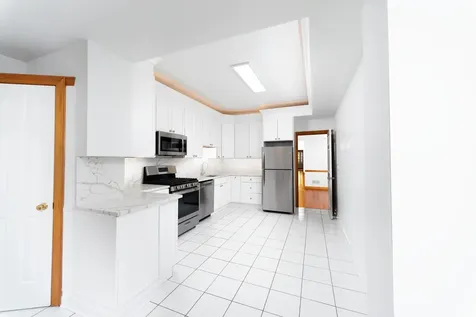 5610 North Kenmore Avenue Chicago IL 60660