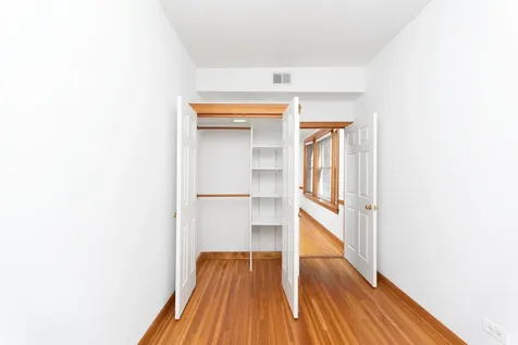 5610 North Kenmore Avenue Chicago IL 60660