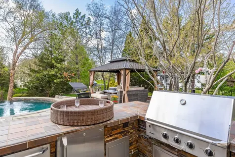 39W514 Bealer Circle Geneva IL 60134