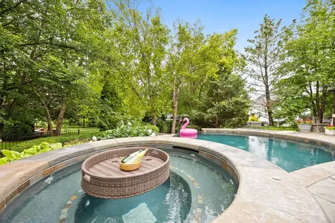39W514 Bealer Circle Geneva IL 60134