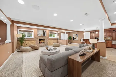 39W514 Bealer Circle Geneva IL 60134