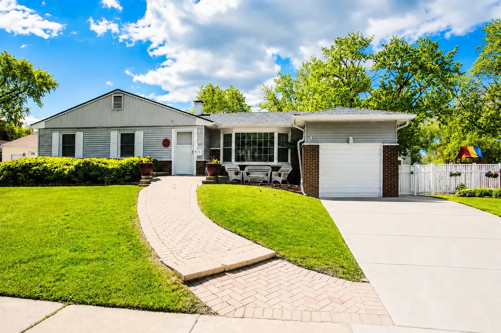 1359 East Dorothy Drive Palatine IL 60074