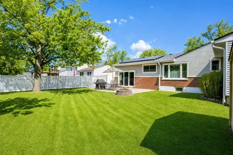 1359 East Dorothy Drive Palatine IL 60074