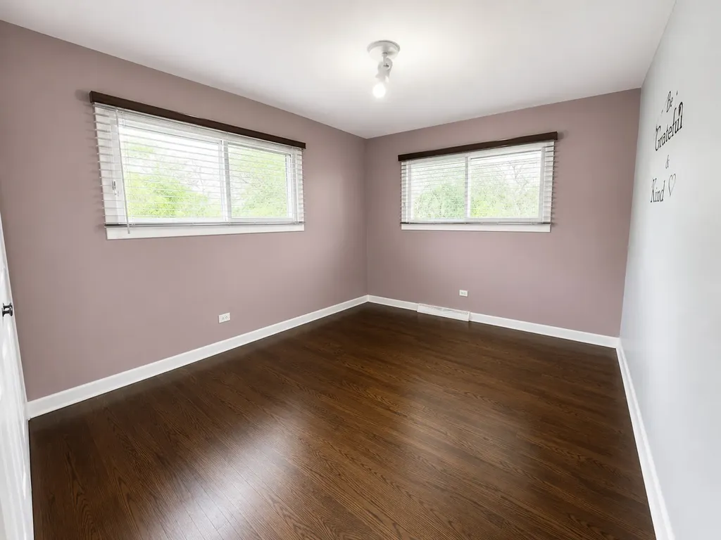 360 East Huntington Lane Elmhurst IL 60126