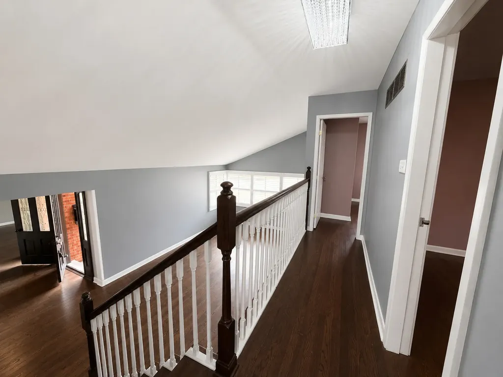 360 East Huntington Lane Elmhurst IL 60126