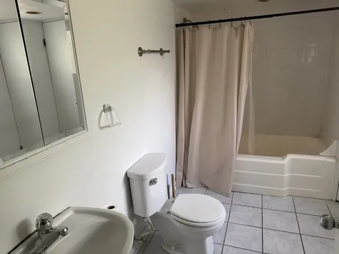 1958 Castlewood Road Highland Park IL 60035
