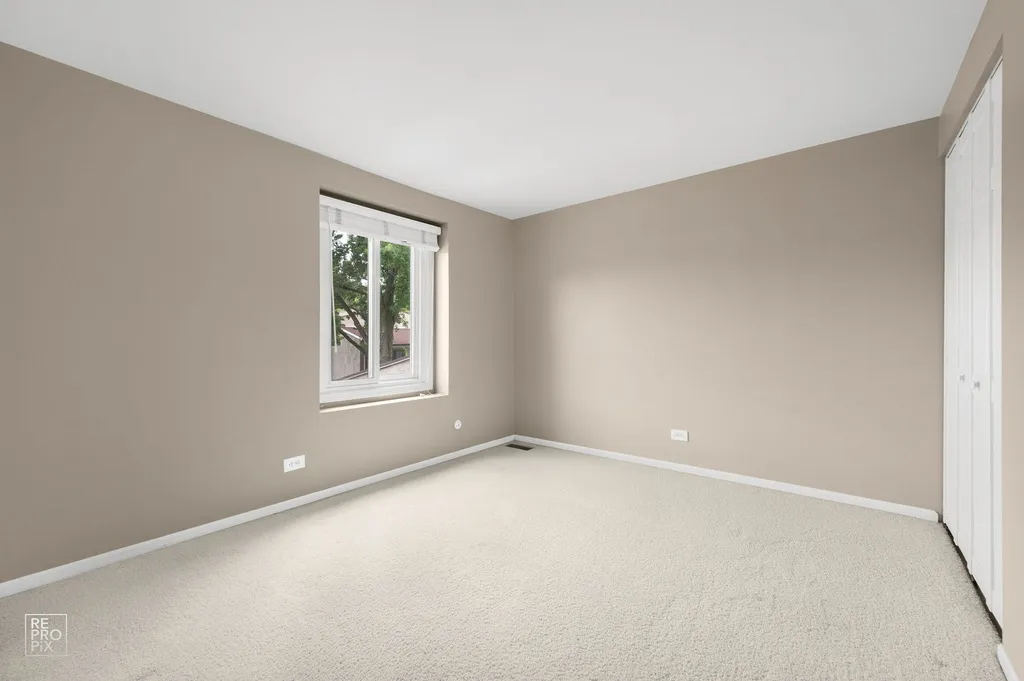 53 Briarwood Square Indian Head Park IL 60525