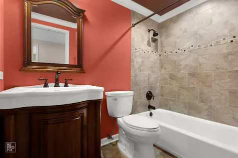 53 Briarwood Square Indian Head Park IL 60525