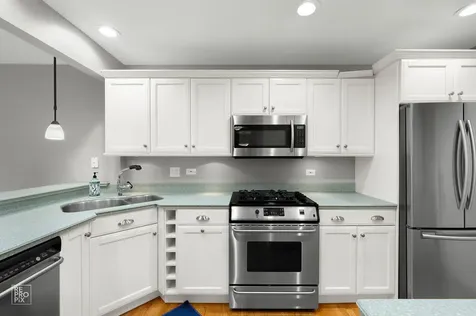 53 Briarwood Square Indian Head Park IL 60525