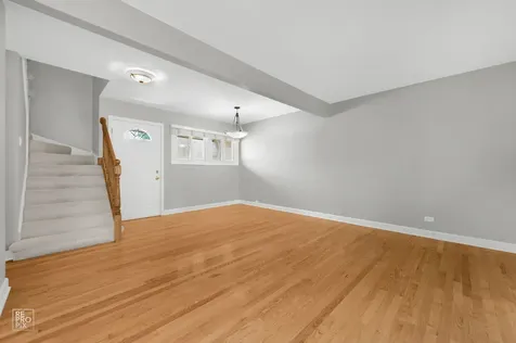 53 Briarwood Square Indian Head Park IL 60525