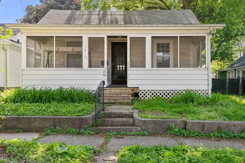 1419 17TH Street Moline IL 61265