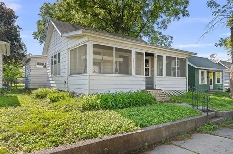 1419 17TH Street Moline IL 61265
