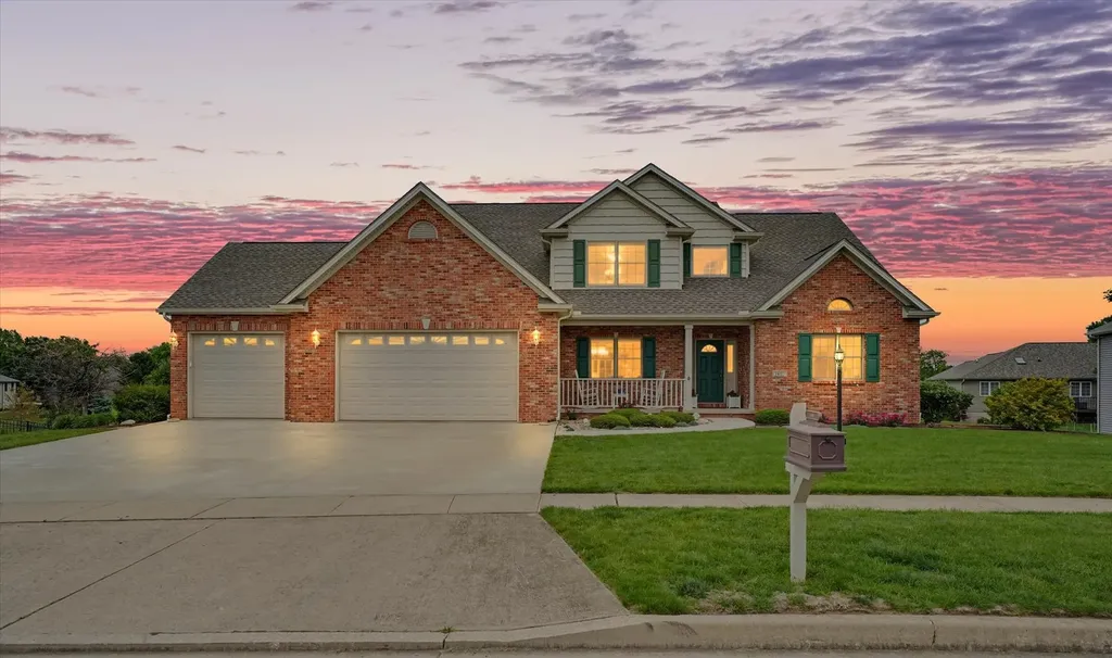 1402 Alydar Drive Mahomet IL 61853