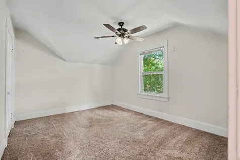 236 15TH Avenue East Moline IL 61244