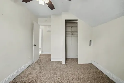 236 15TH Avenue East Moline IL 61244