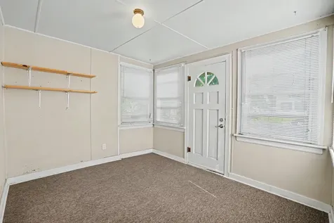 236 15TH Avenue East Moline IL 61244