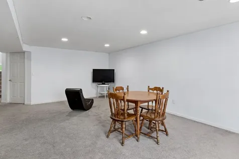 241 Ashcroft Lane Oswego IL 60543
