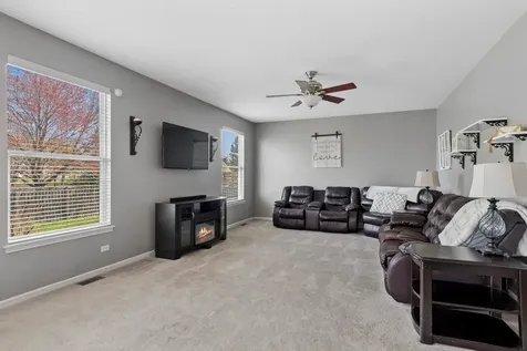 241 Ashcroft Lane Oswego IL 60543