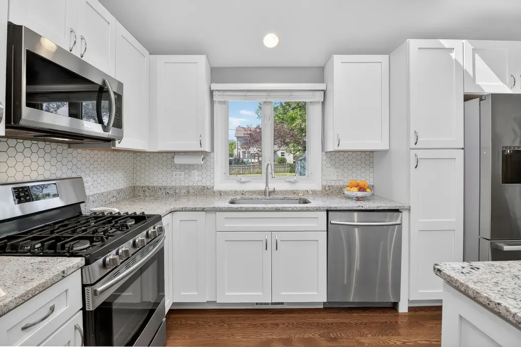1136 Oxford Street Downers Grove IL 60516
