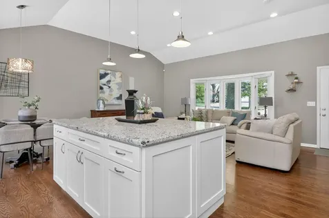 1136 Oxford Street Downers Grove IL 60516